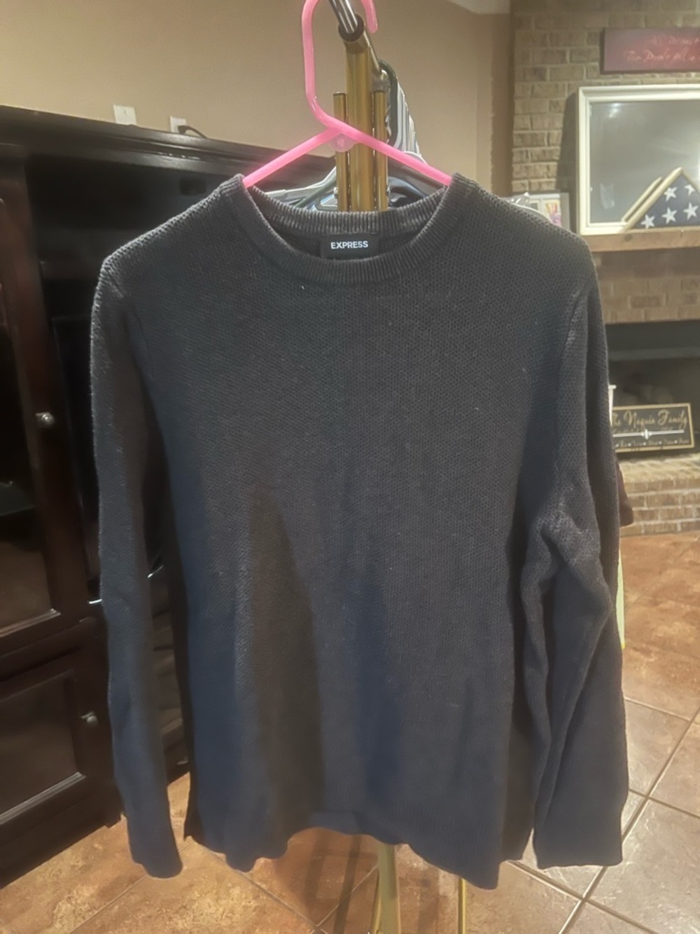Express Men’s Crewneck Sweater in Black